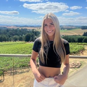 Meet your Posher, Amanda